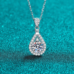Moissanite Waterdrop Shaped Pendant Necklace Sterling Silver The Best Gift for Wife Girlfriend Mother and Daughter
